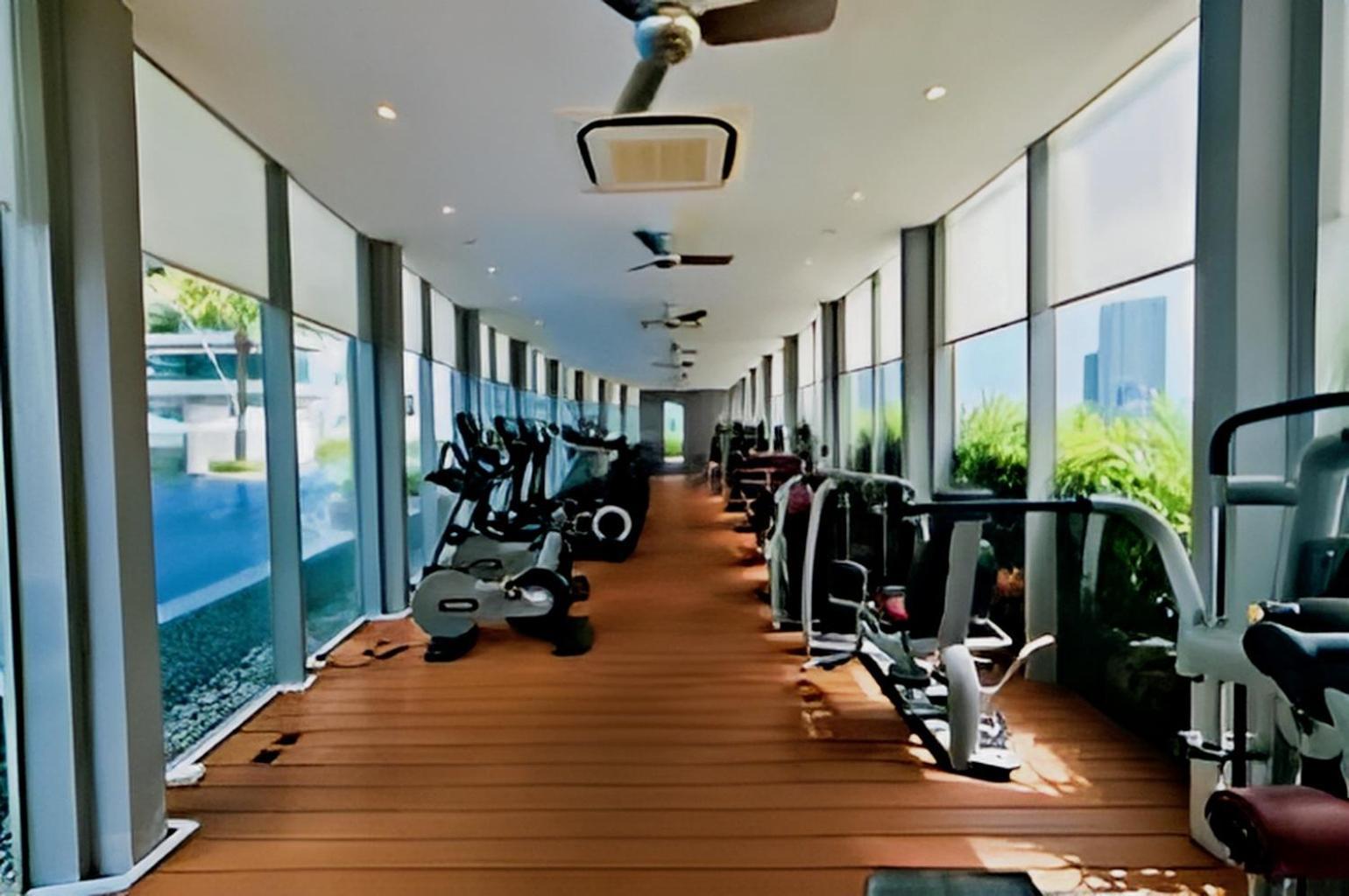 Vortex Hotel Suites Klcc At Kuala Lumpur City Center エクステリア 写真